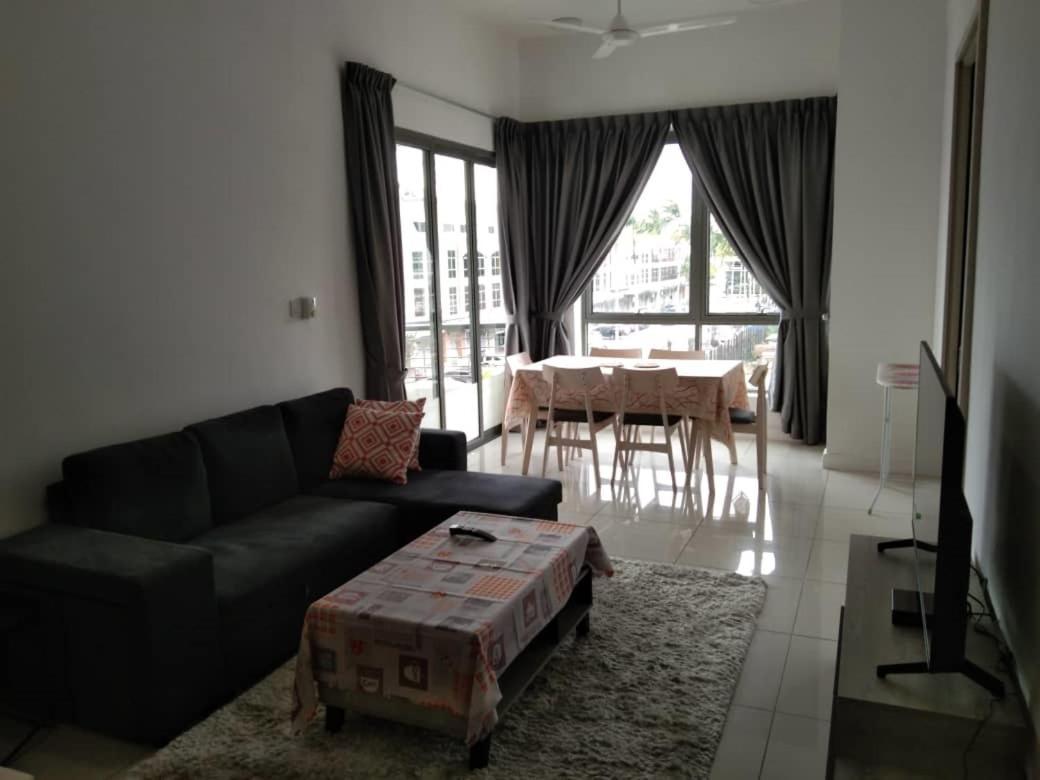 Pintarman Family Suites @ Miri Times Square מראה חיצוני תמונה